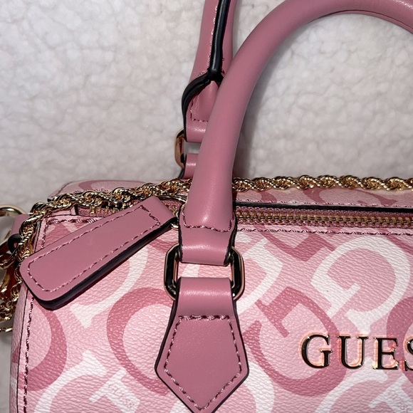 Guess Pink‎ and White Satchel with Gold Accents - Picture 8 of 16